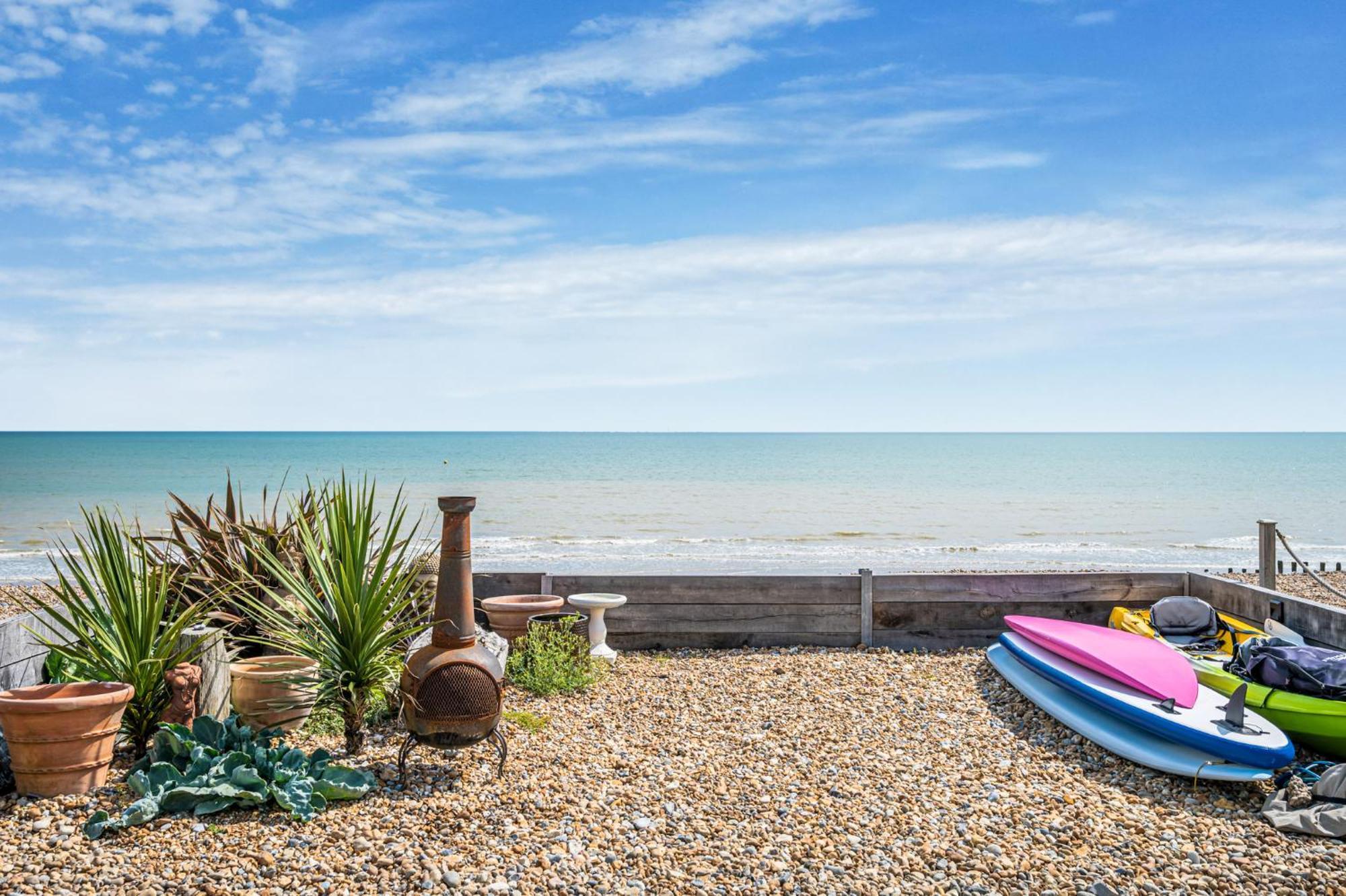 Aqua Blu Beach House Holiday Rental Pevensey Kültér fotó