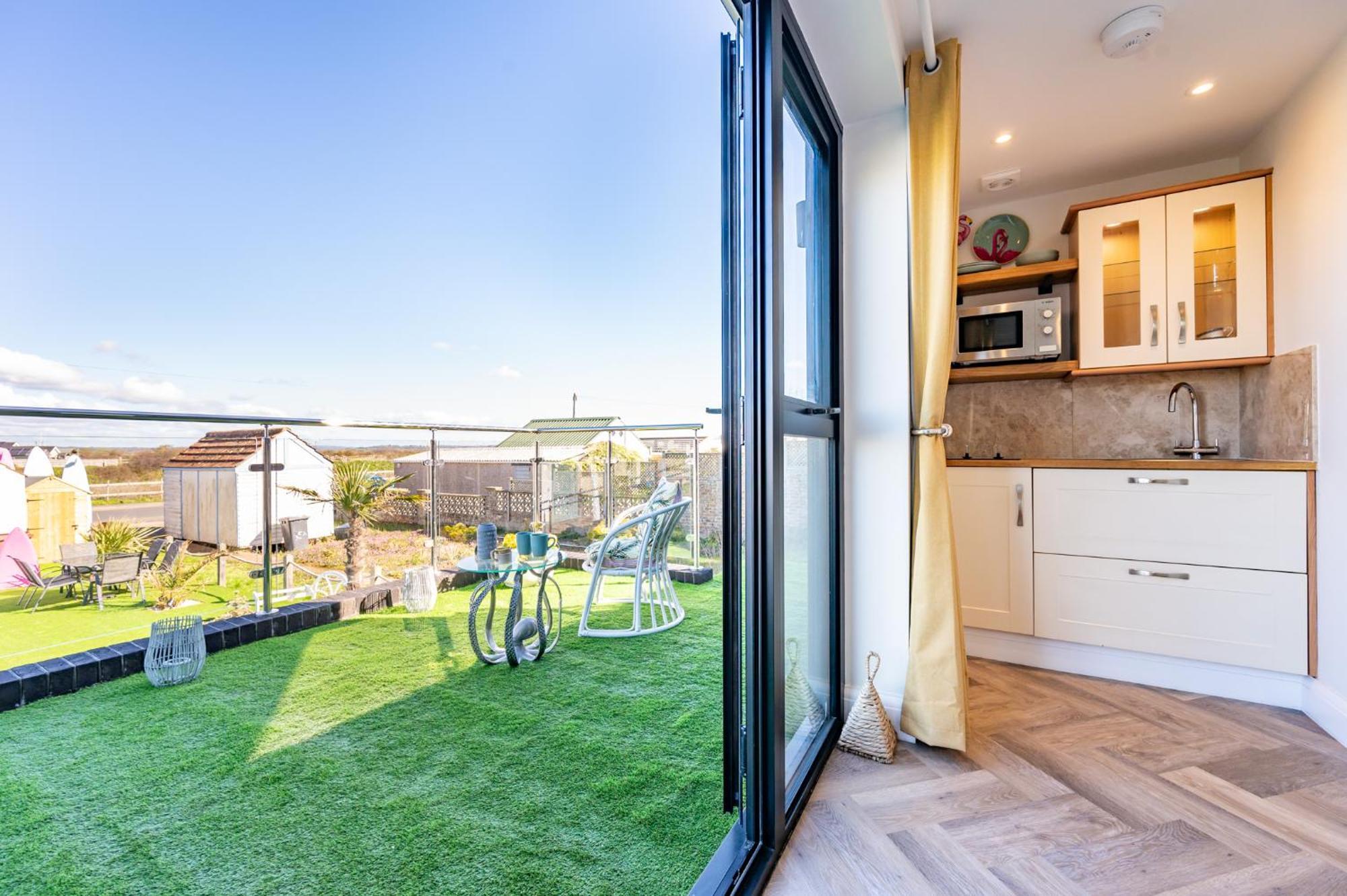 Aqua Blu Beach House Holiday Rental Pevensey Kültér fotó