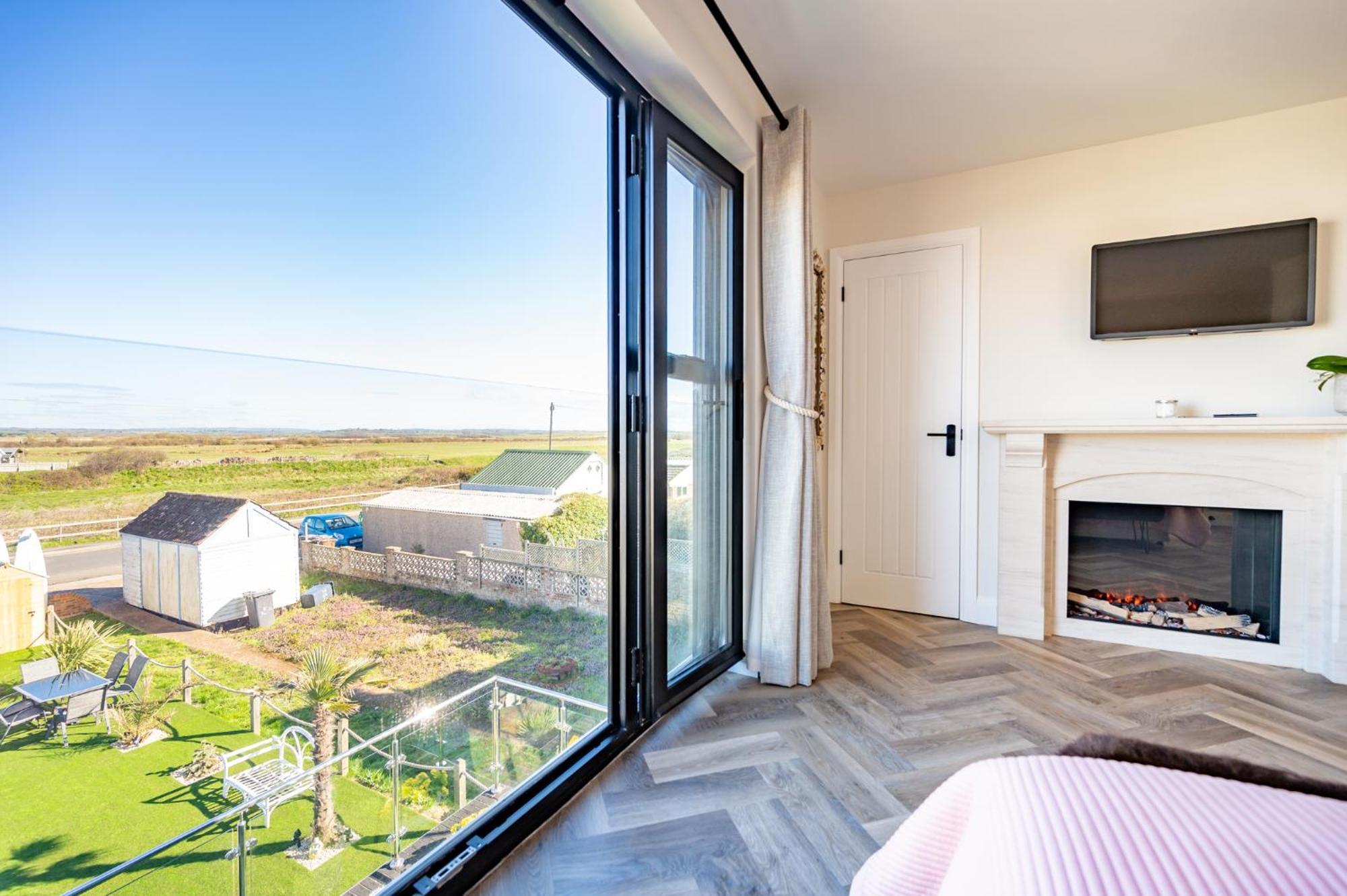 Aqua Blu Beach House Holiday Rental Pevensey Kültér fotó